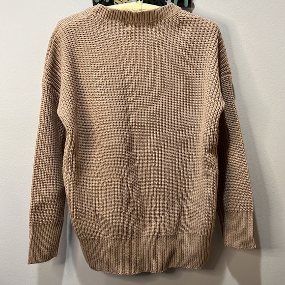 Bundle Knit Sweaters 🧶 - Picture 14 of 14